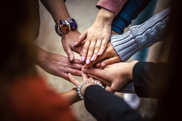 hands